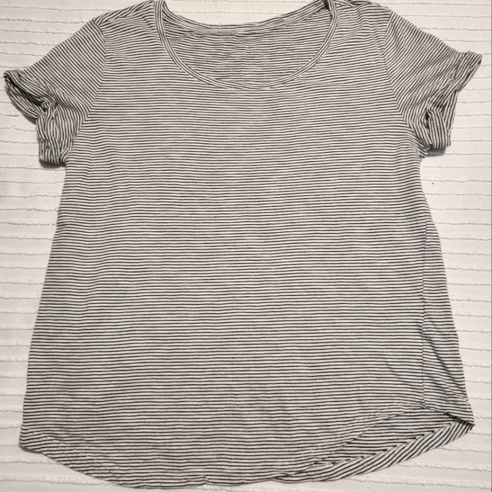 Two H&M Black And White Patterned Women's Tops